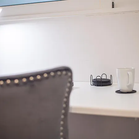 Hermes Apartments, 2 Bedrooms, Great Facilities! * Athens