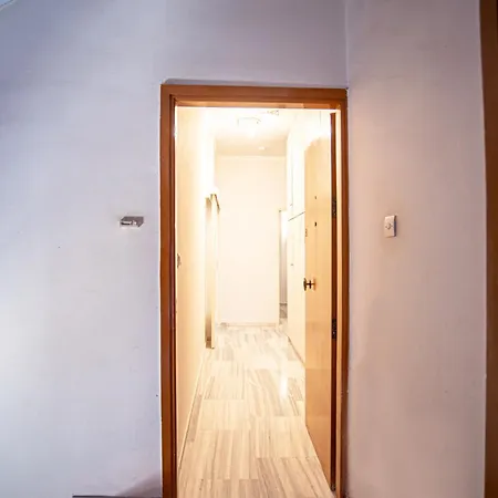 Hermes Apartments, 2 Bedrooms, Great Facilities! *
