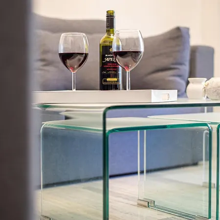 Hermes Apartments, 2 Bedrooms, Great Facilities!