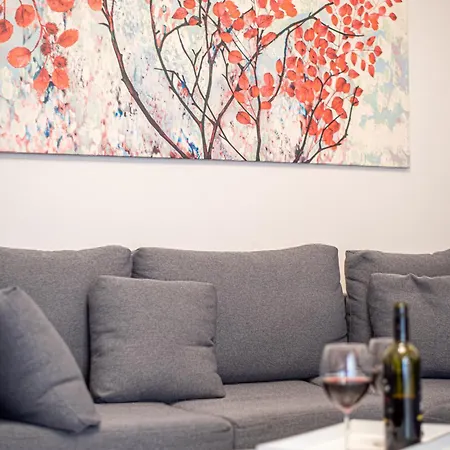 Apartment Hermes Apartments, 2 Bedrooms, Great Facilities! *